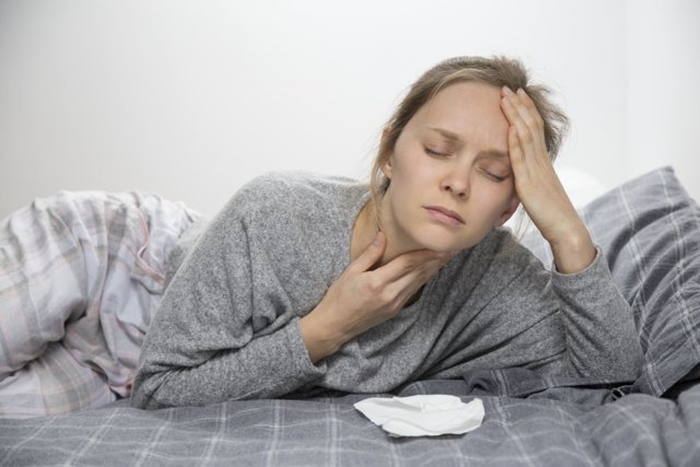Средства от боли в горле: особенности выбора