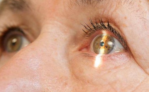 Как лечить катаракту